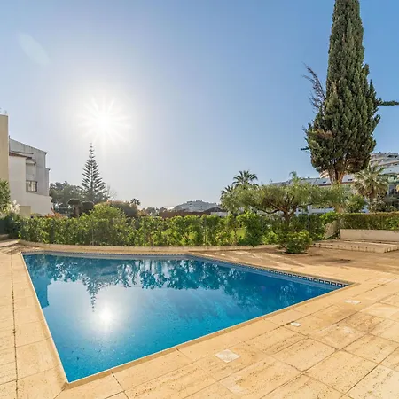 Blue Horizon By Hellovacations